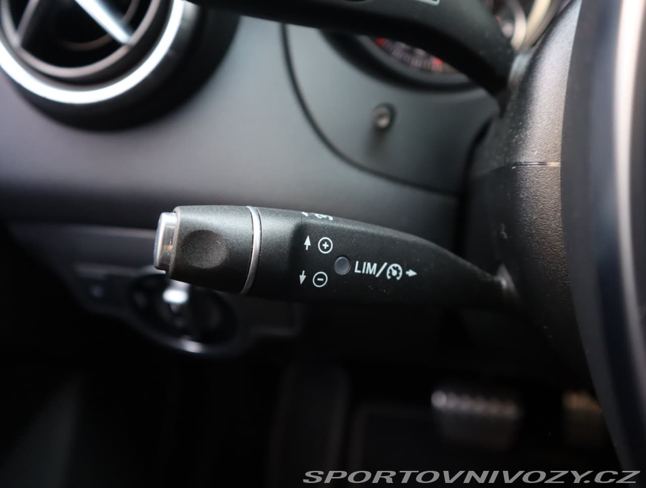 2016 Mercedes-Benz CLA - 17