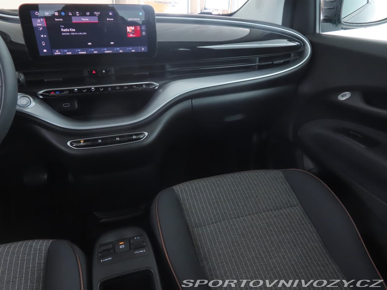 2022 Fiat 500 - 8