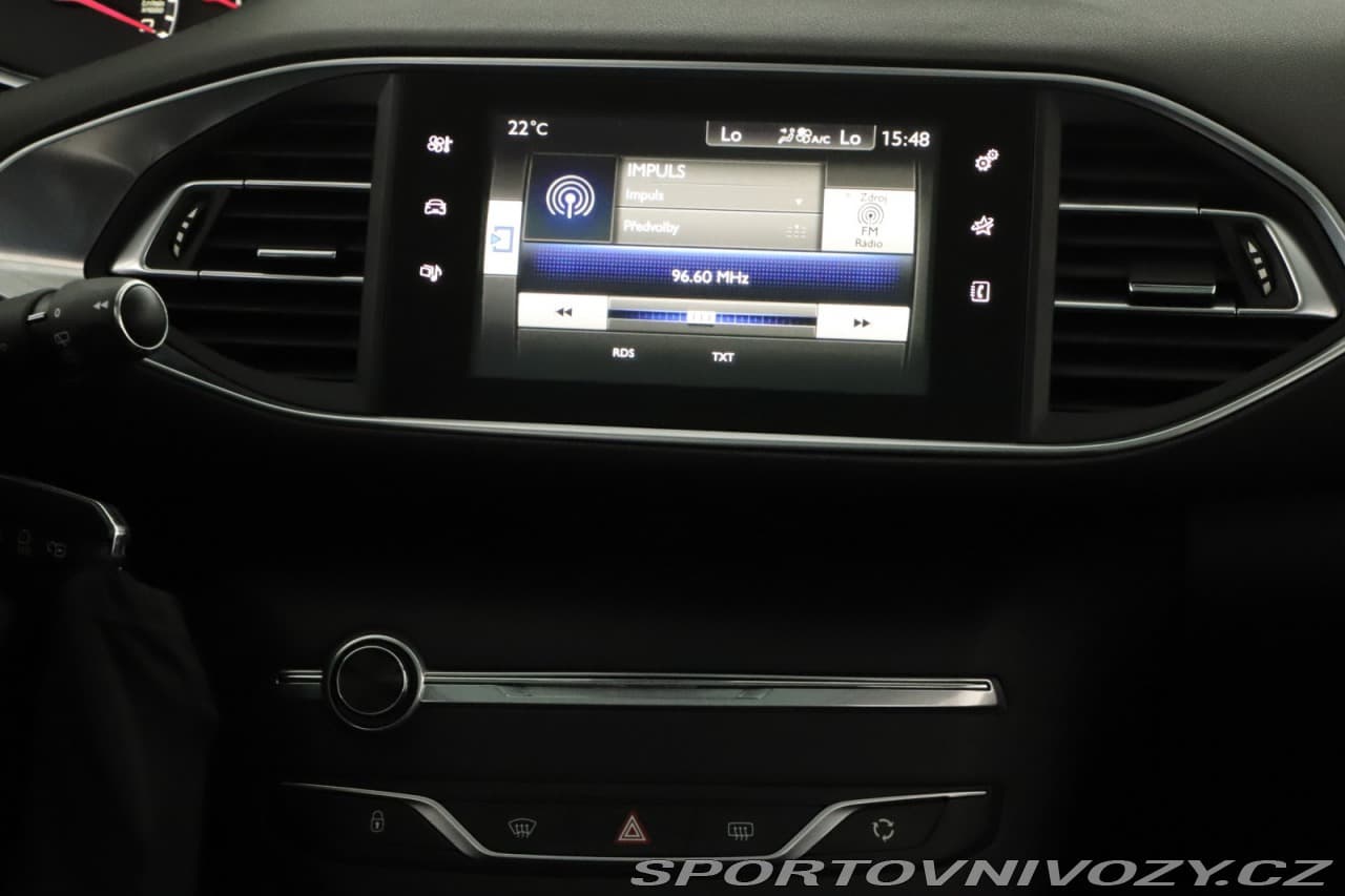 2016 Peugeot 308 - 12