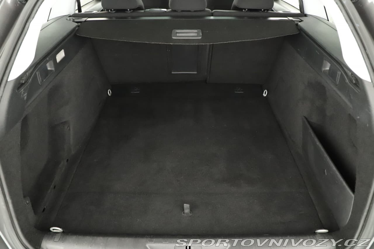 2016 Peugeot 308 - 13