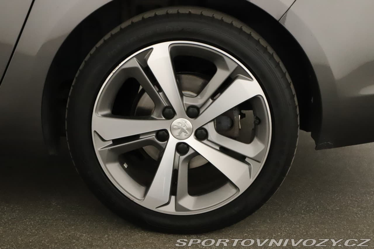 2016 Peugeot 308 - 14