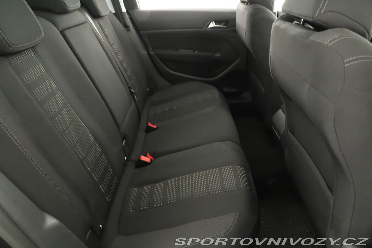2016 Peugeot 308 - 7