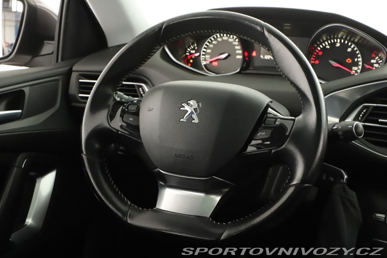 2016 Peugeot 308 - 8