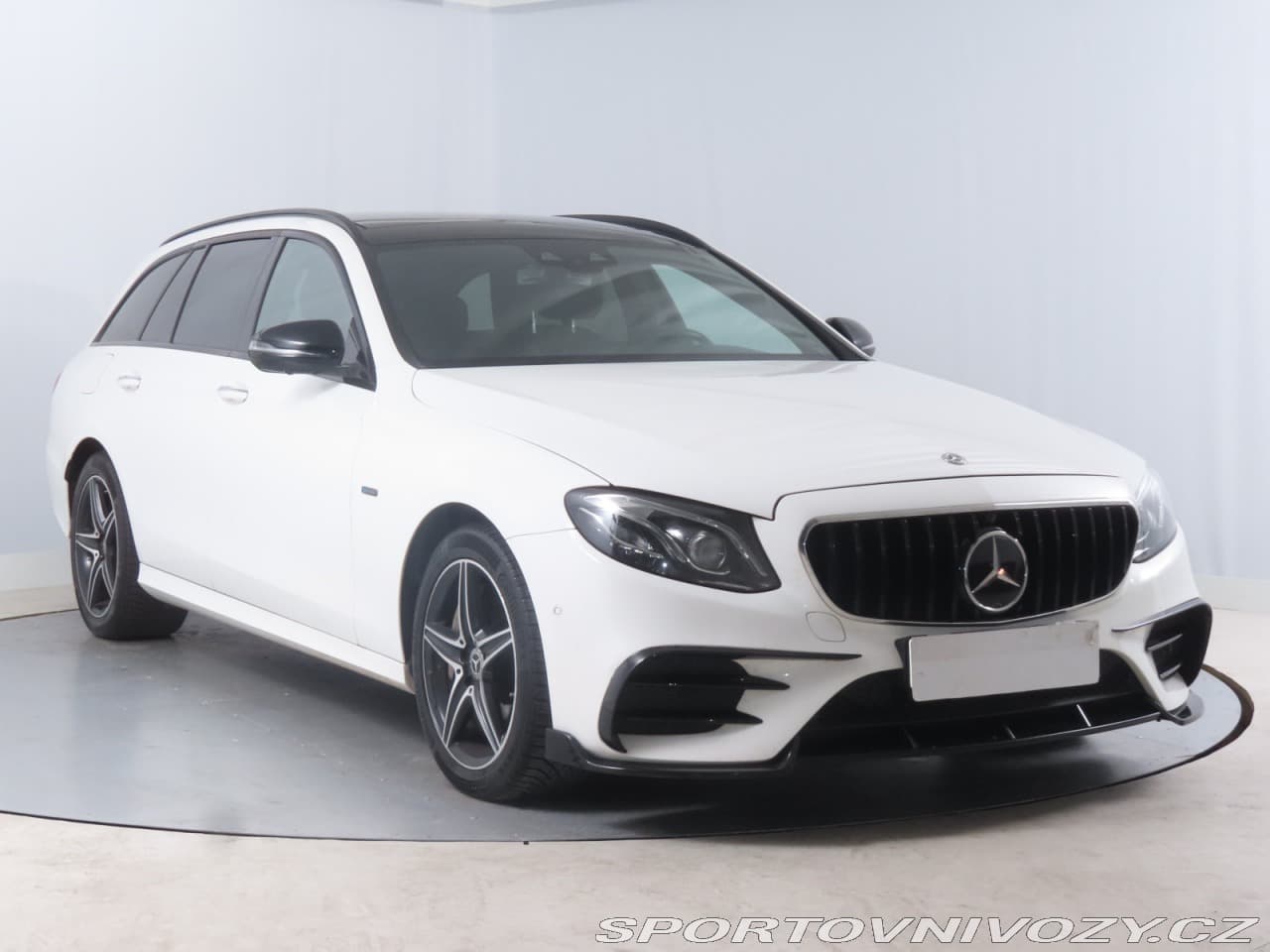 2019 Mercedes-Benz E-CLASS - 2