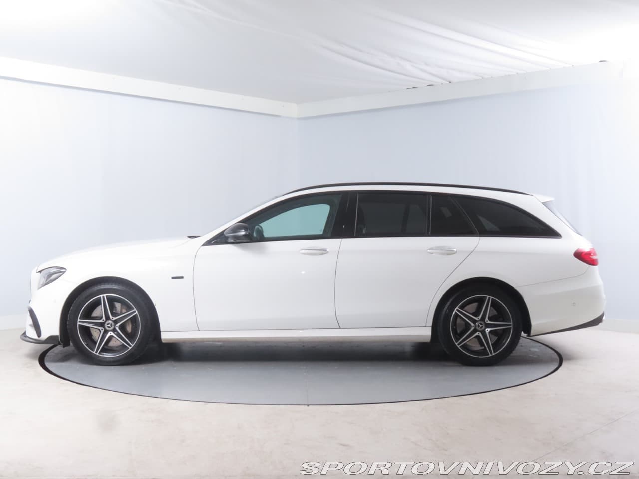 2019 Mercedes-Benz E-CLASS - 9