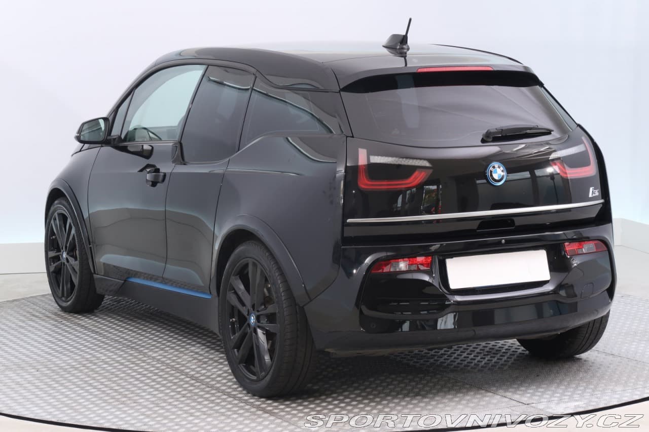 2020 BMW i3 - 13