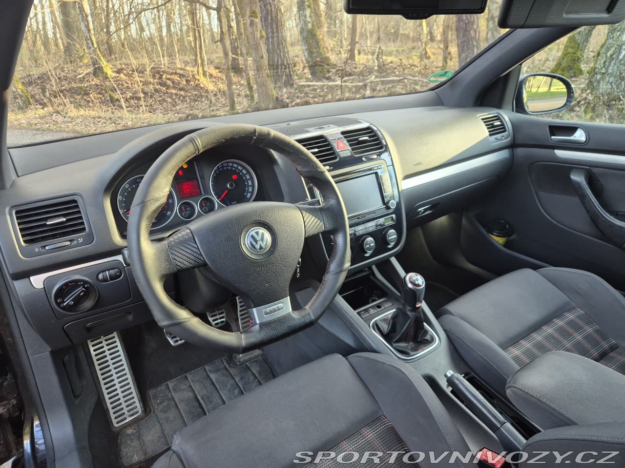 2005 Volkswagen GOLF - 31