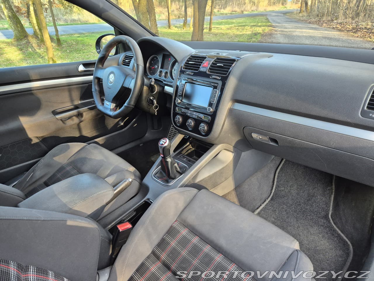 2005 Volkswagen GOLF - 49