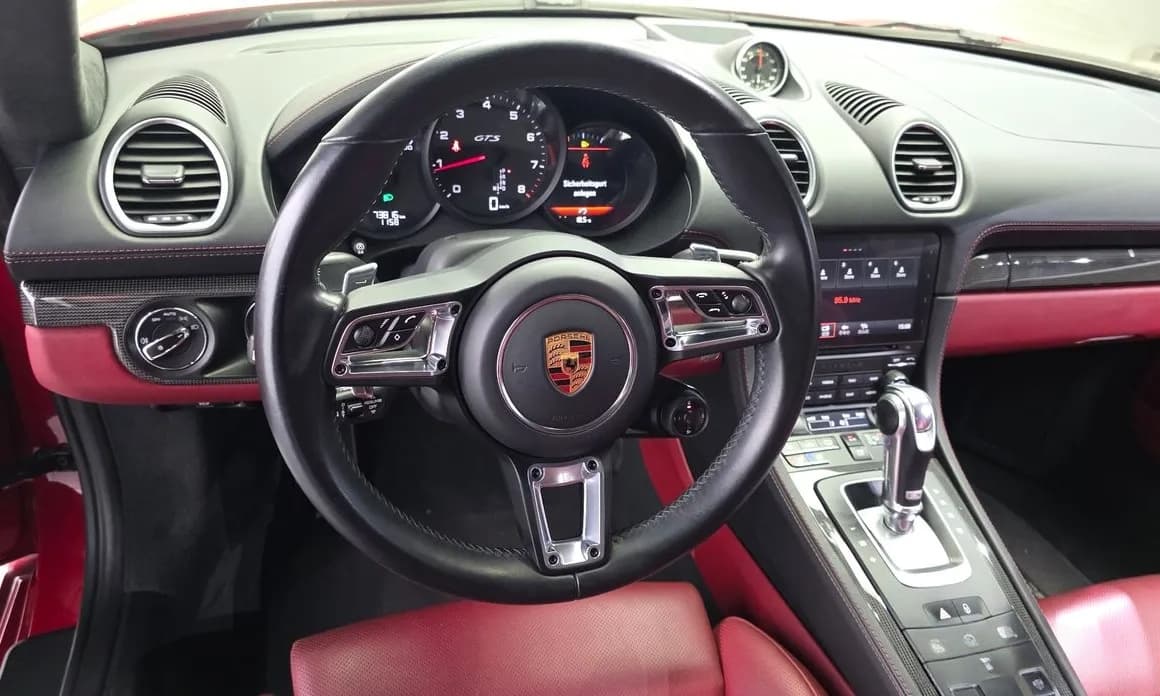 2019 Porsche CAYMAN - 25