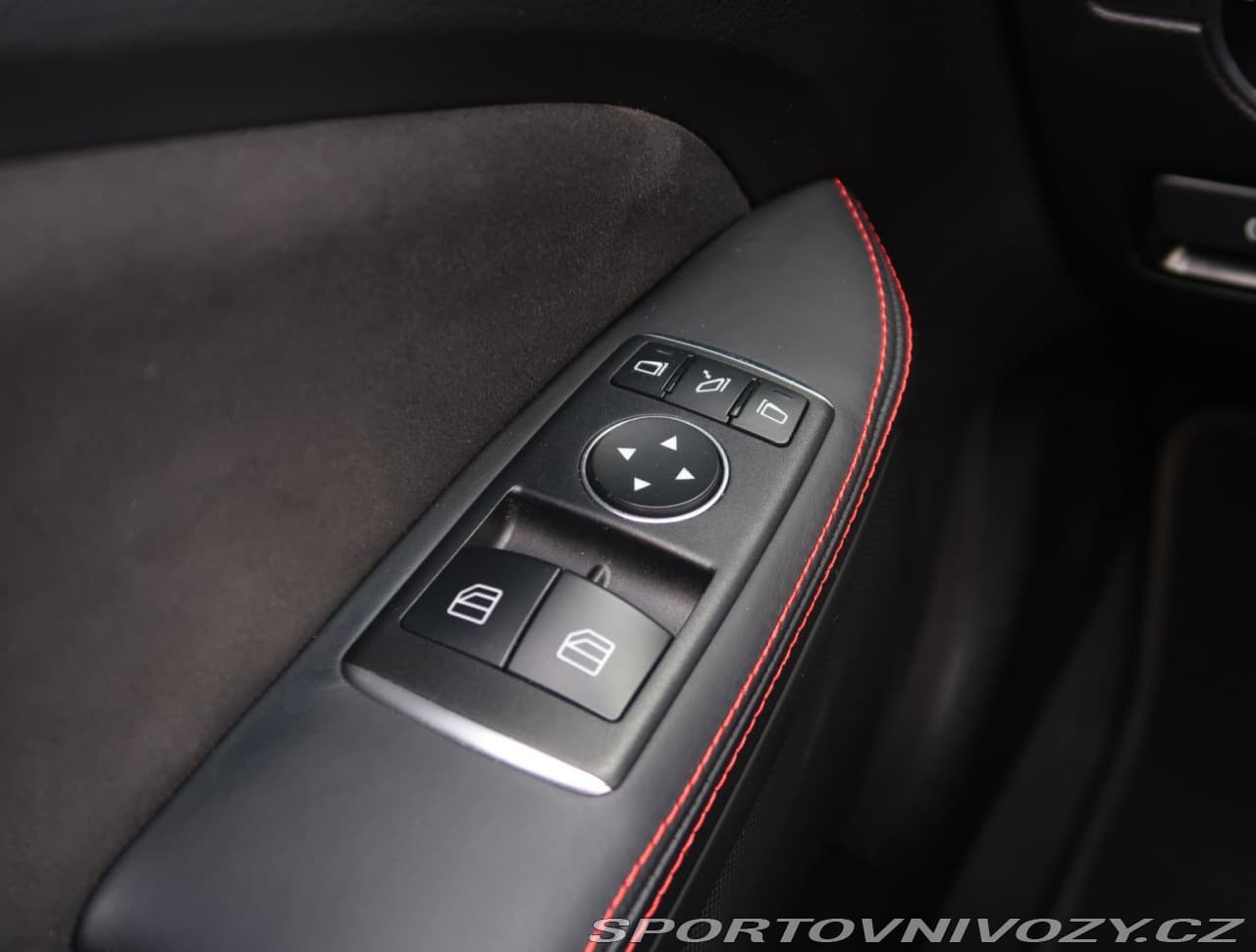 2019 Mercedes-Benz SLC - 31