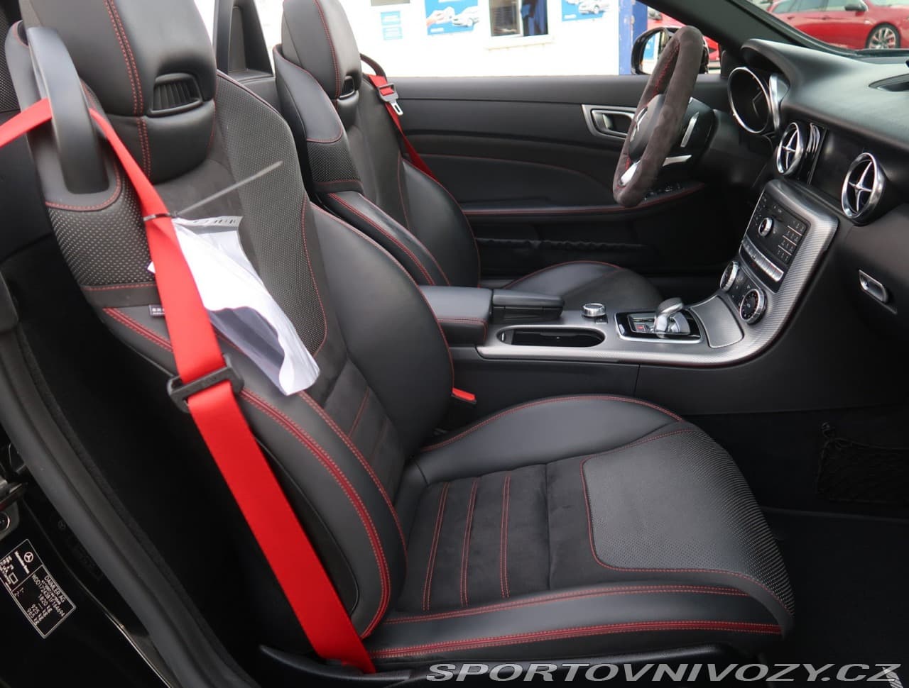 2019 Mercedes-Benz SLC - 17