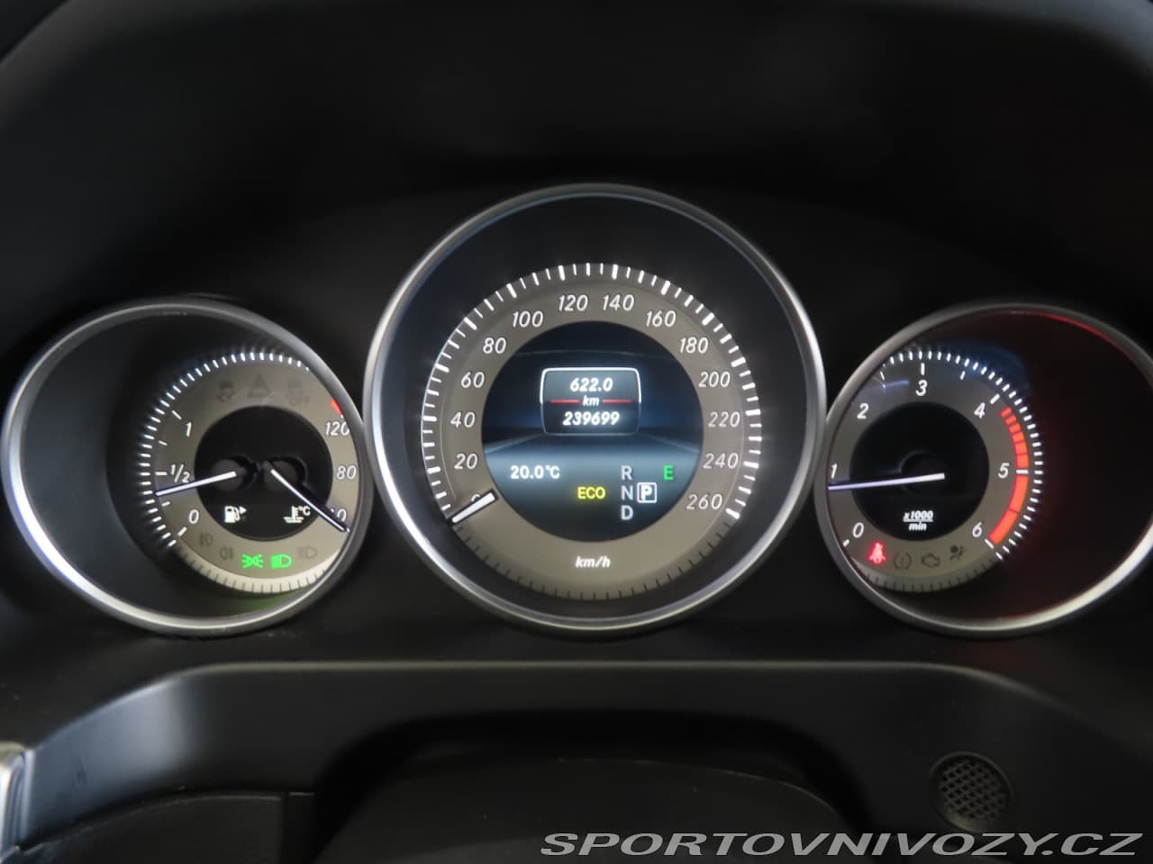 2016 Mercedes-Benz E-CLASS - 41