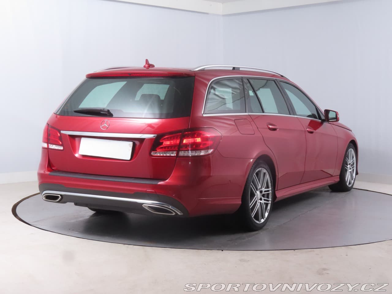 2016 Mercedes-Benz E-CLASS - 17