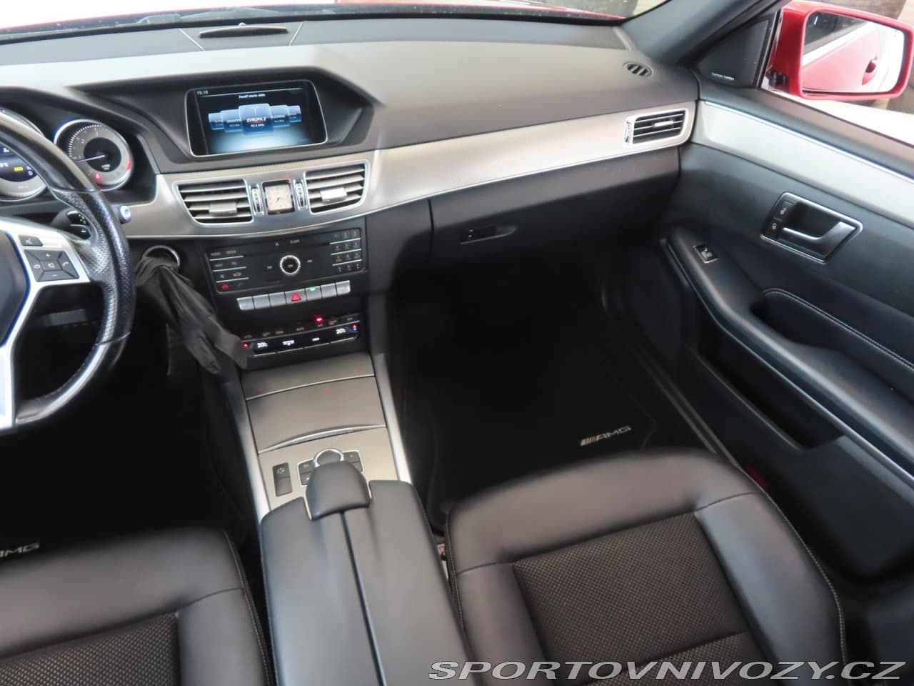 2016 Mercedes-Benz E-CLASS - 29