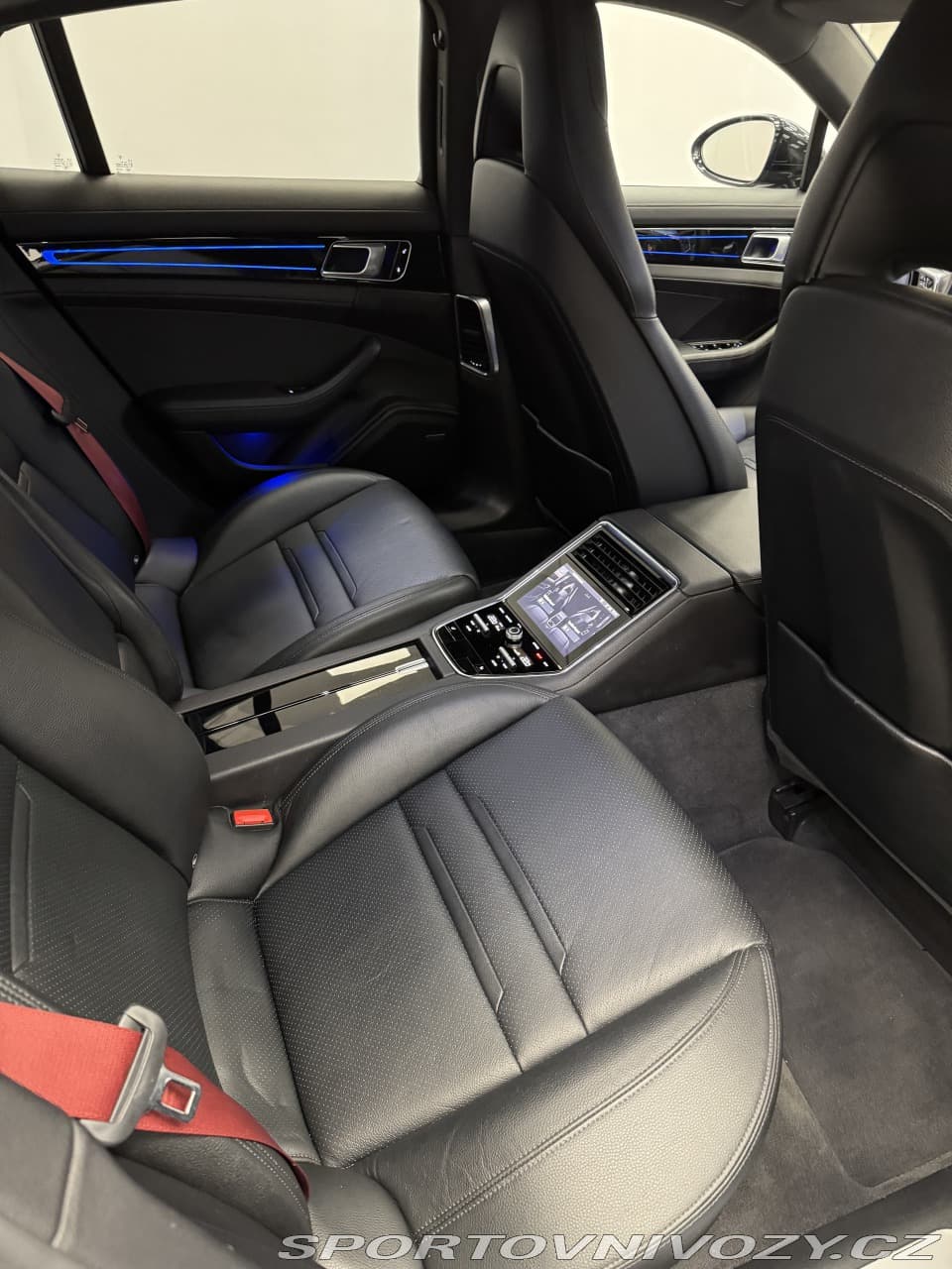 2018 Porsche PANAMERA - 4