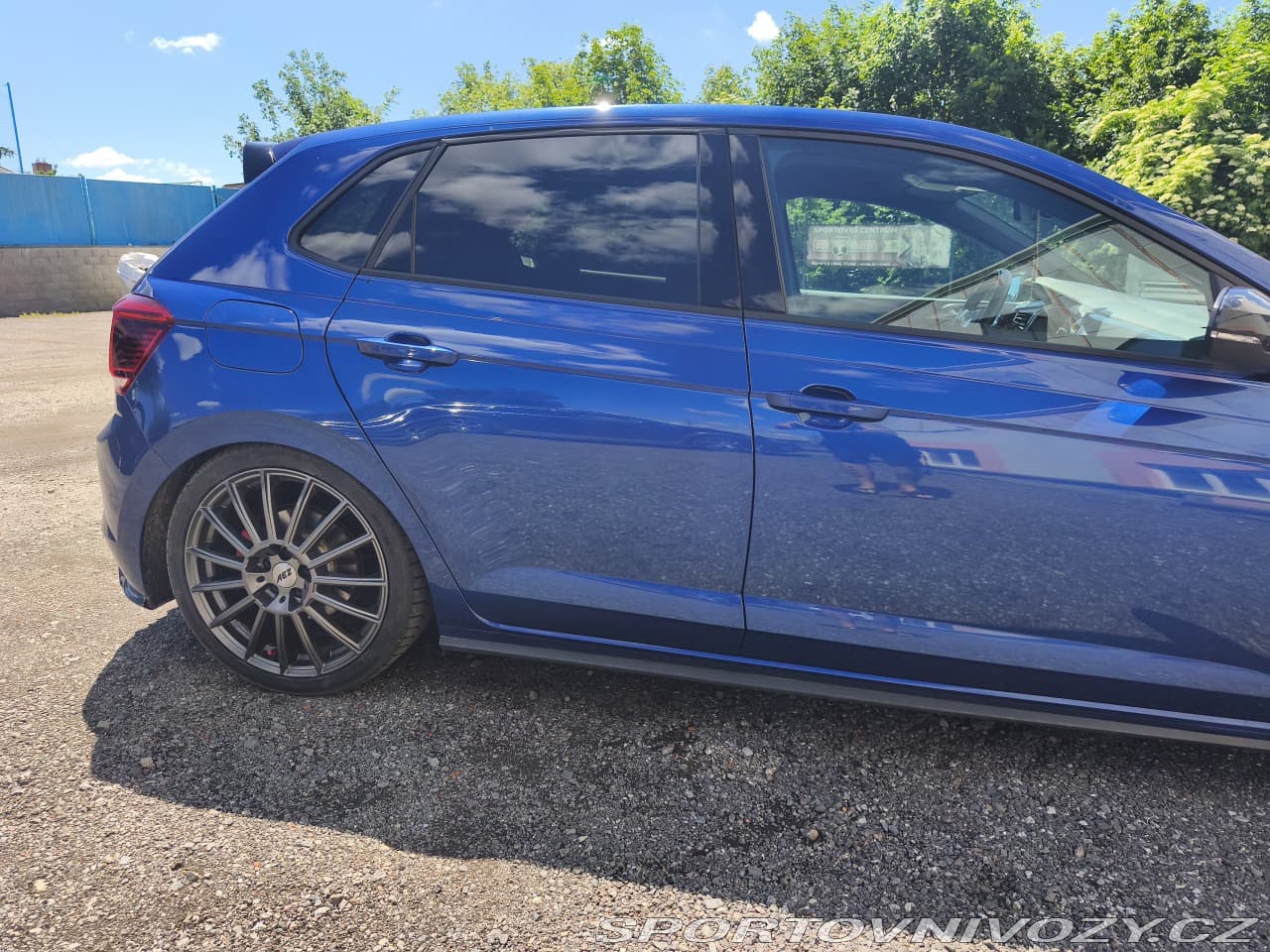 2019 Volkswagen POLO - 23