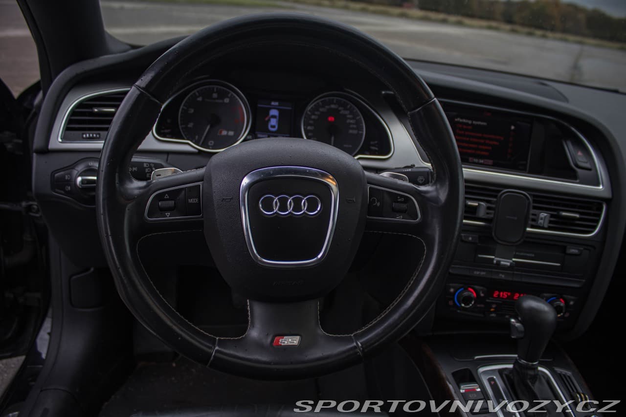2009 Audi S5 - 25