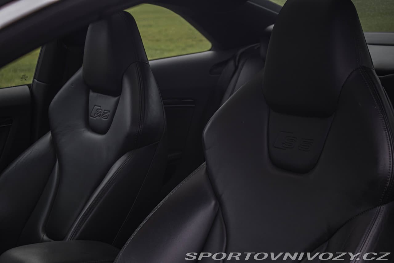 2009 Audi S5 - 27