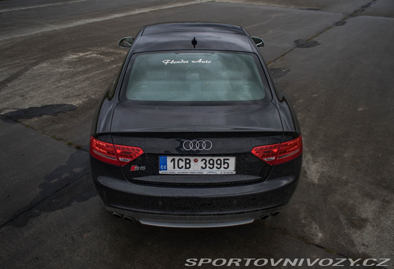 2009 Audi S5 - 30
