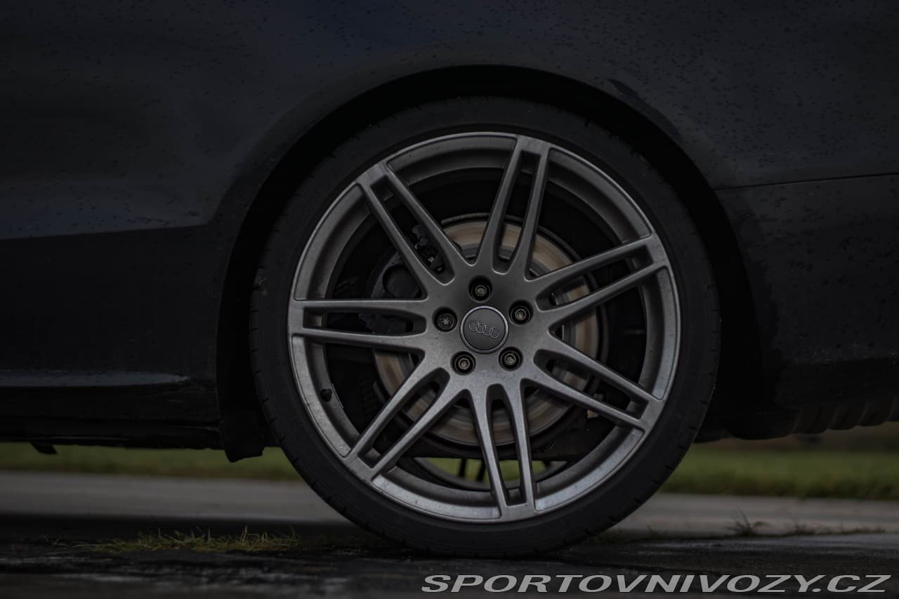 2009 Audi S5 - 4