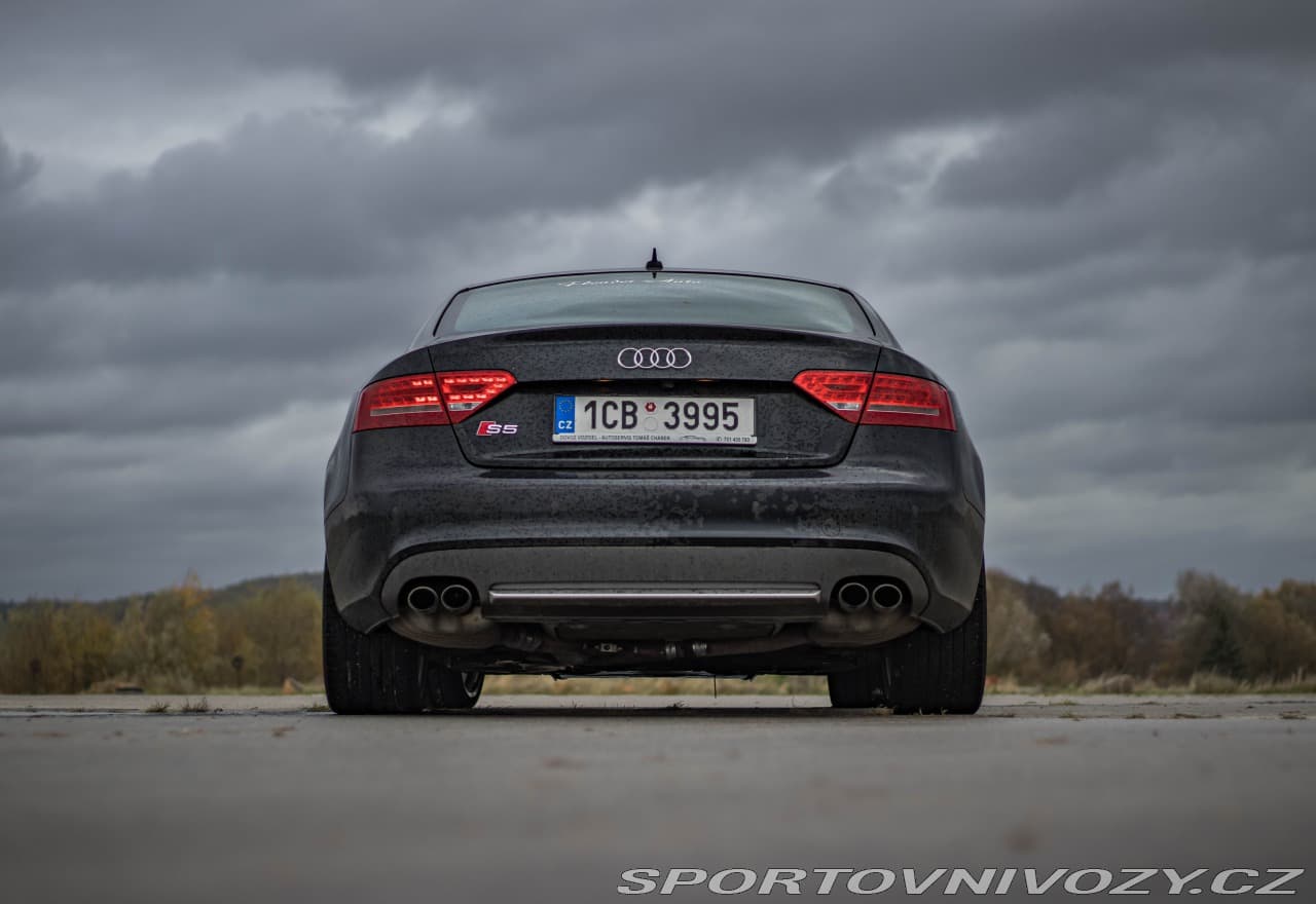 2009 Audi S5 - 10