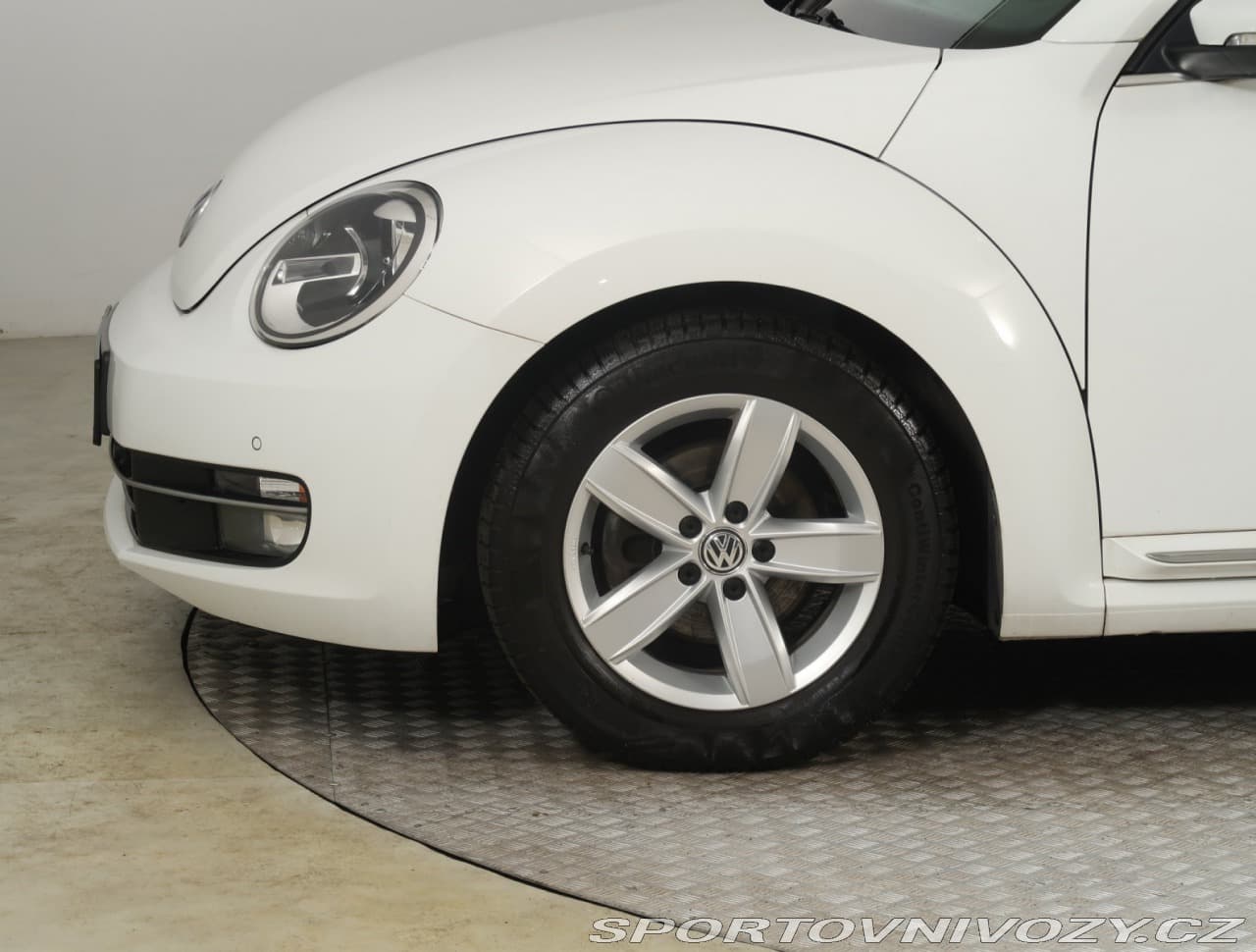 2015 Volkswagen BEETLE - 53