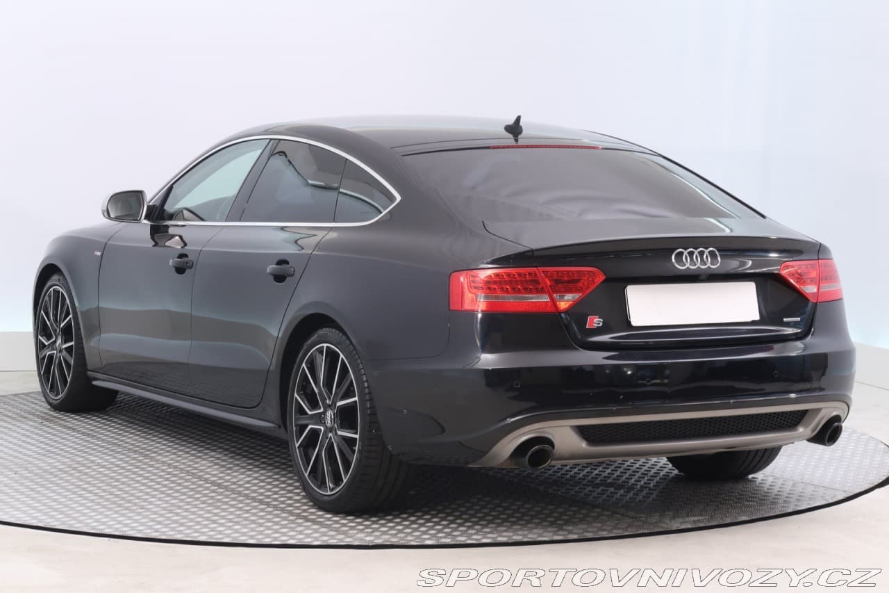2010 Audi A5 - 13