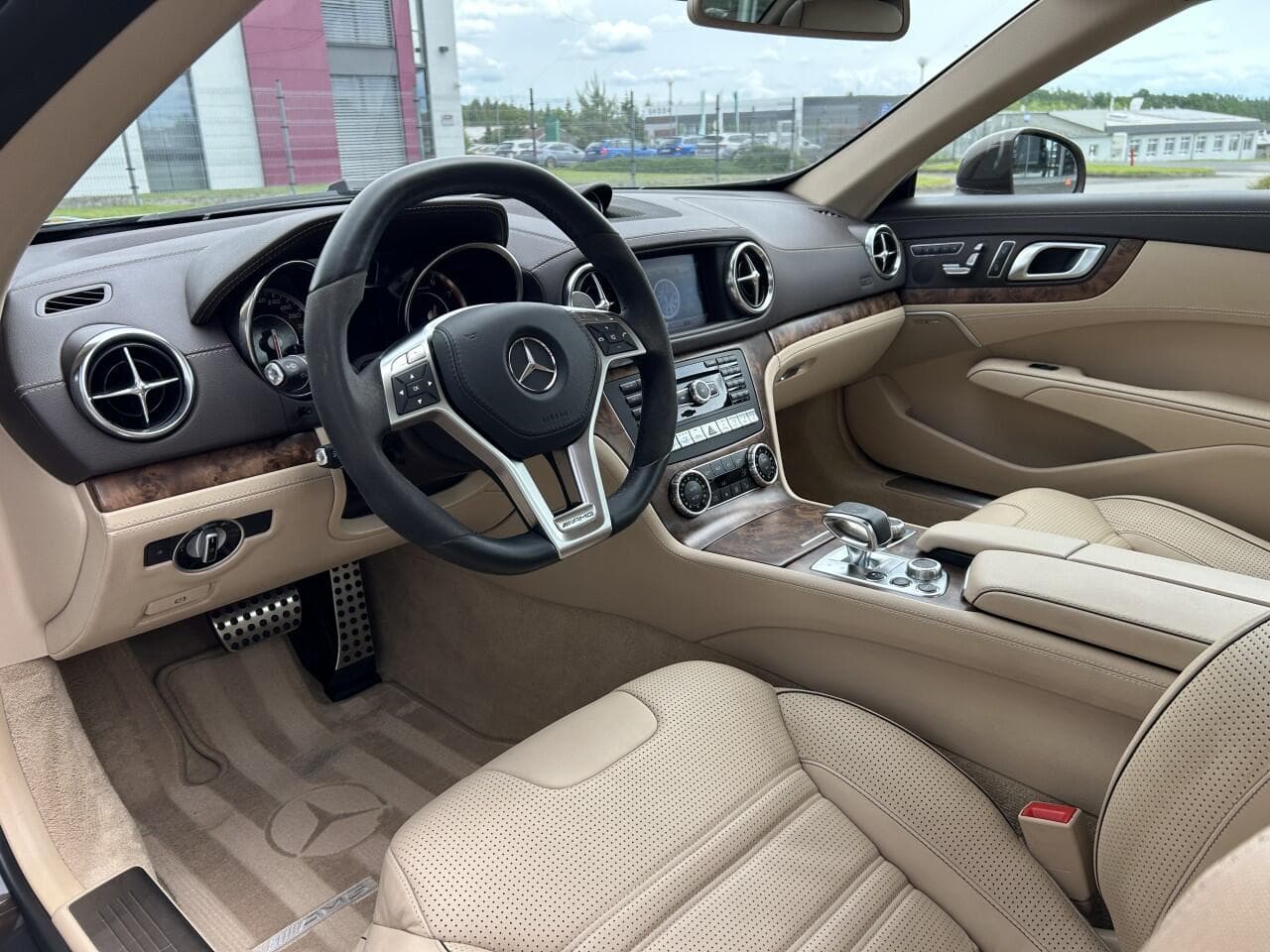 2013 Mercedes-Benz SL - 73