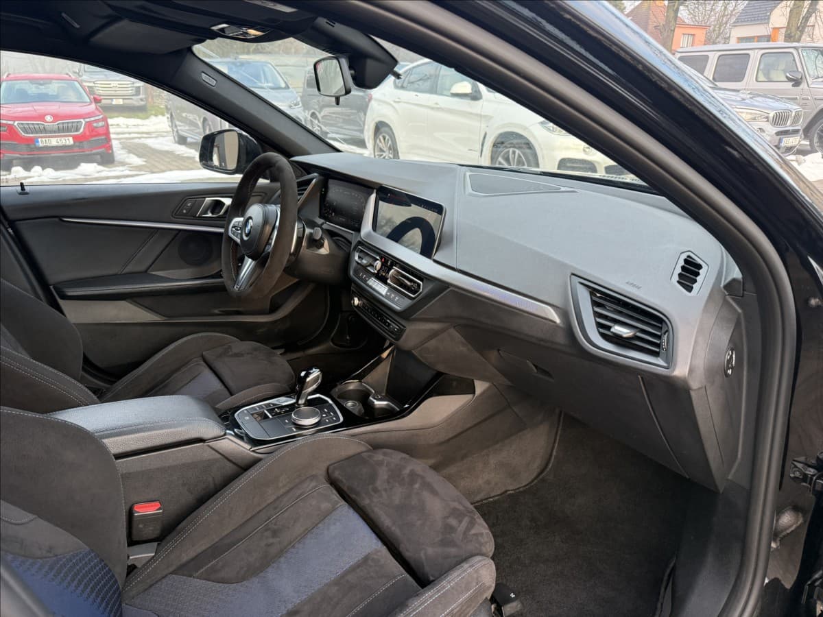 2023 BMW 1-SERIES - 41