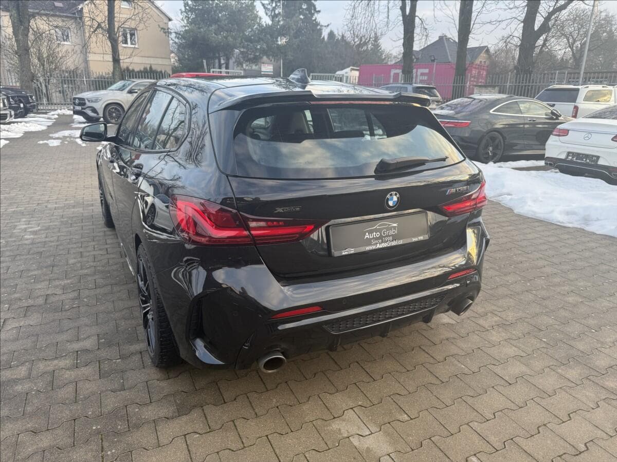 2023 BMW 1-SERIES - 21