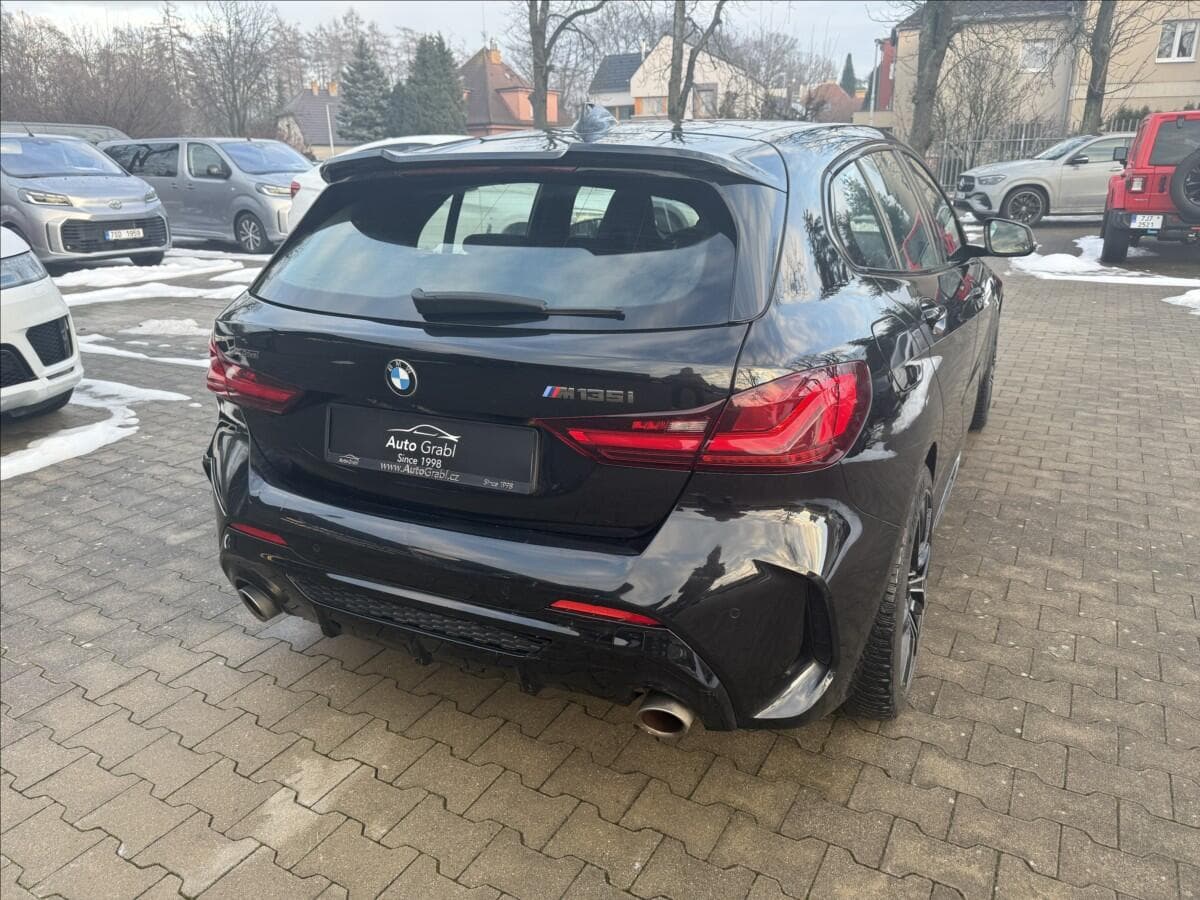 2023 BMW 1-SERIES - 25