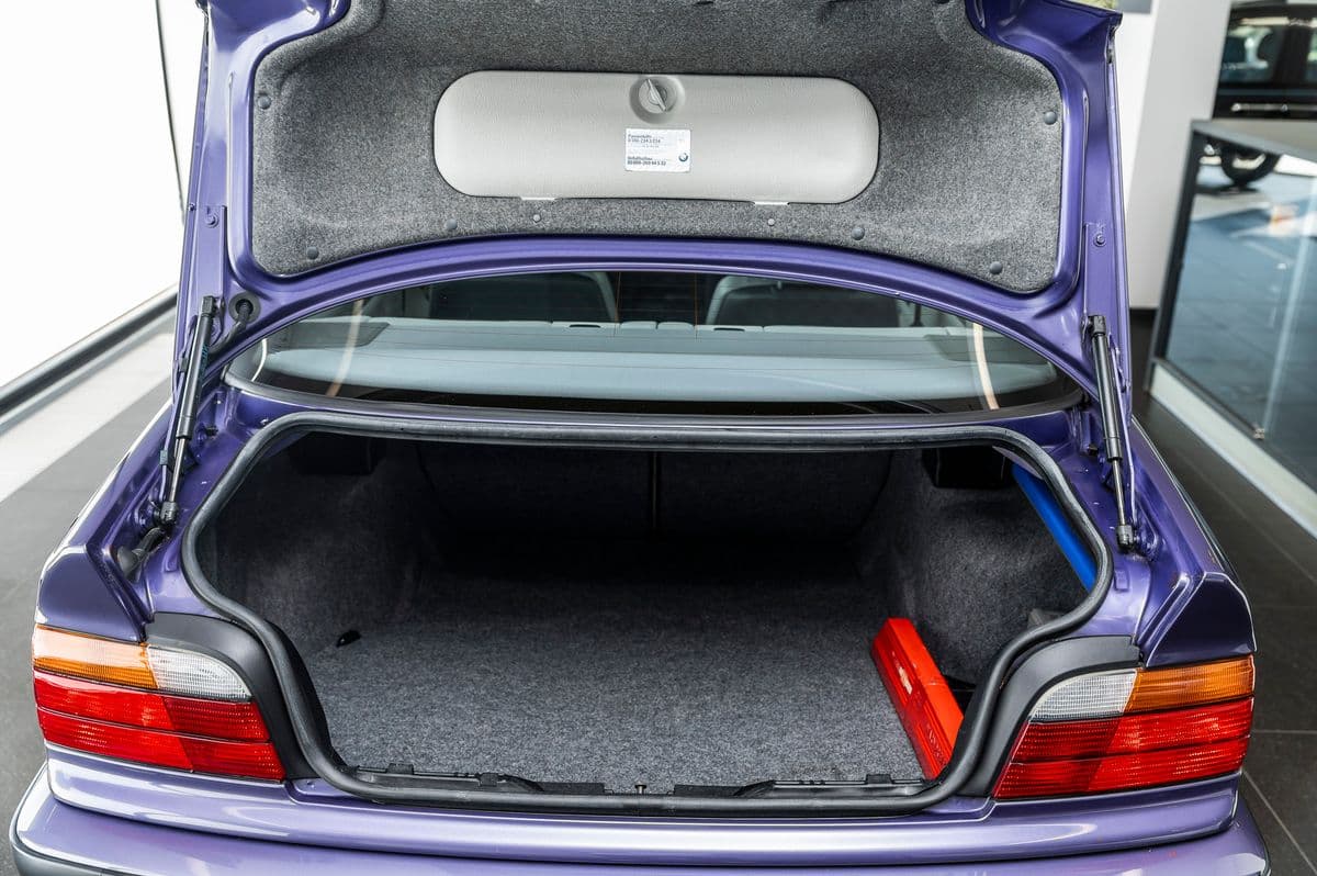 1993 BMW 3-SERIES - 45