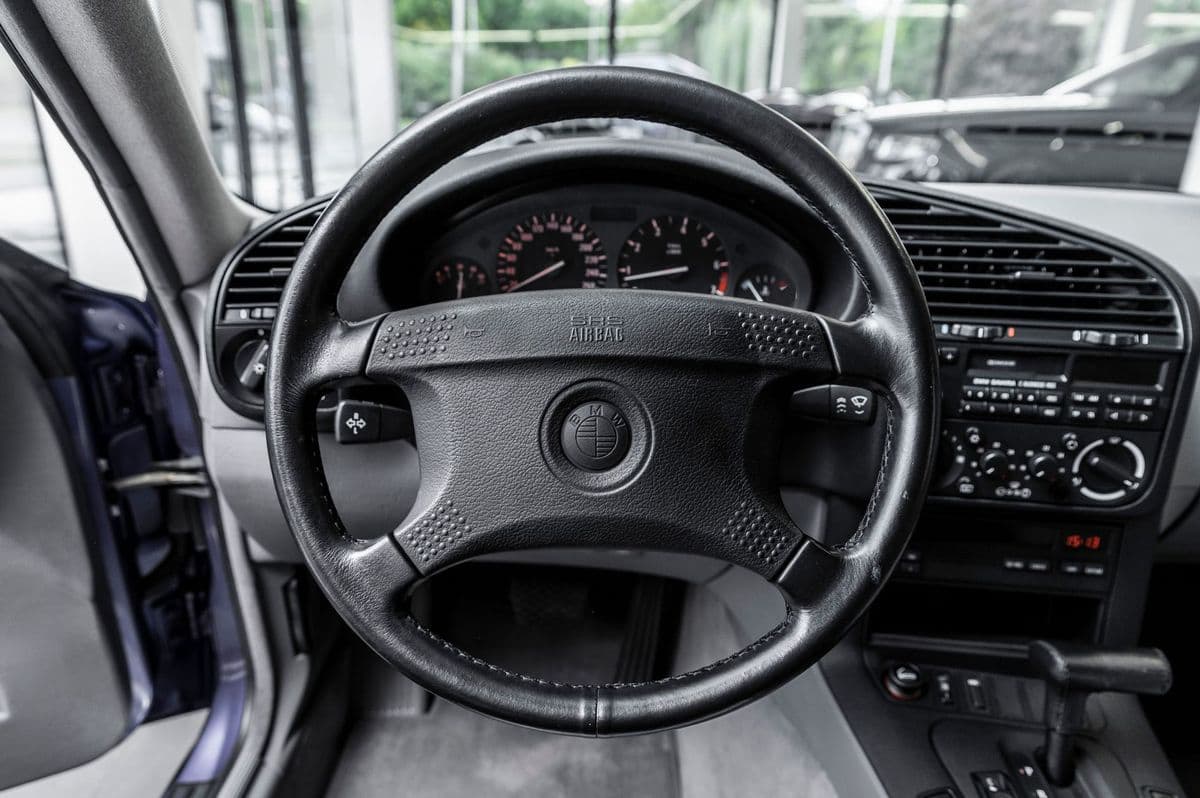 1993 BMW 3-SERIES - 21