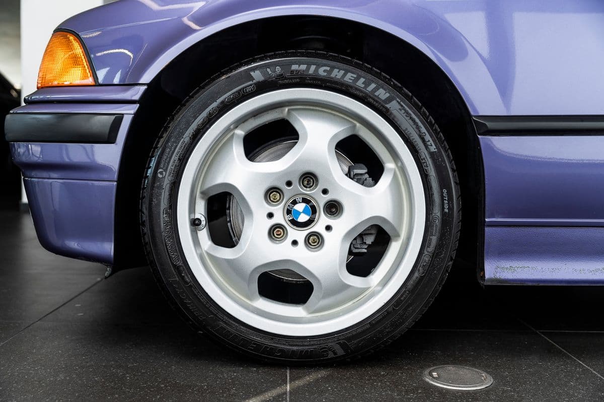 1993 BMW 3-SERIES - 33