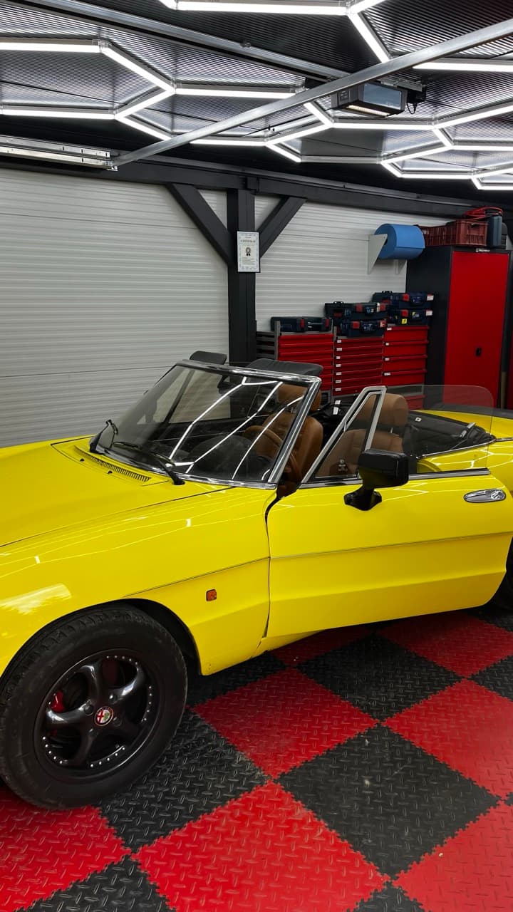 1989 Alfa Romeo SPIDER - 4