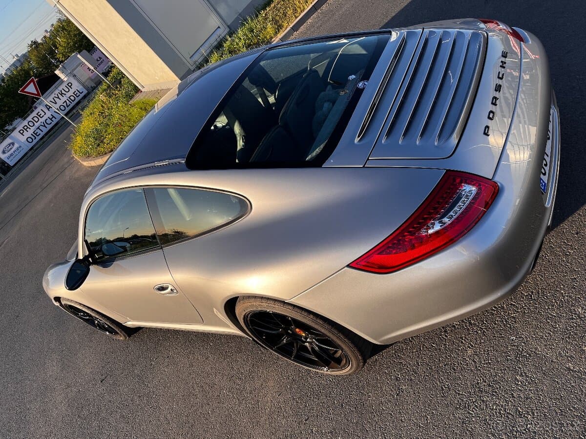 2005 Porsche 911 - 9
