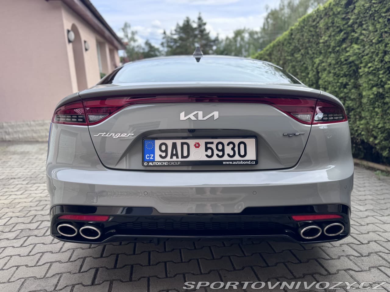 2022 Kia STINGER - 9