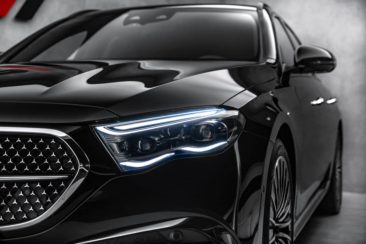 2025 Mercedes-Benz E-CLASS - 33