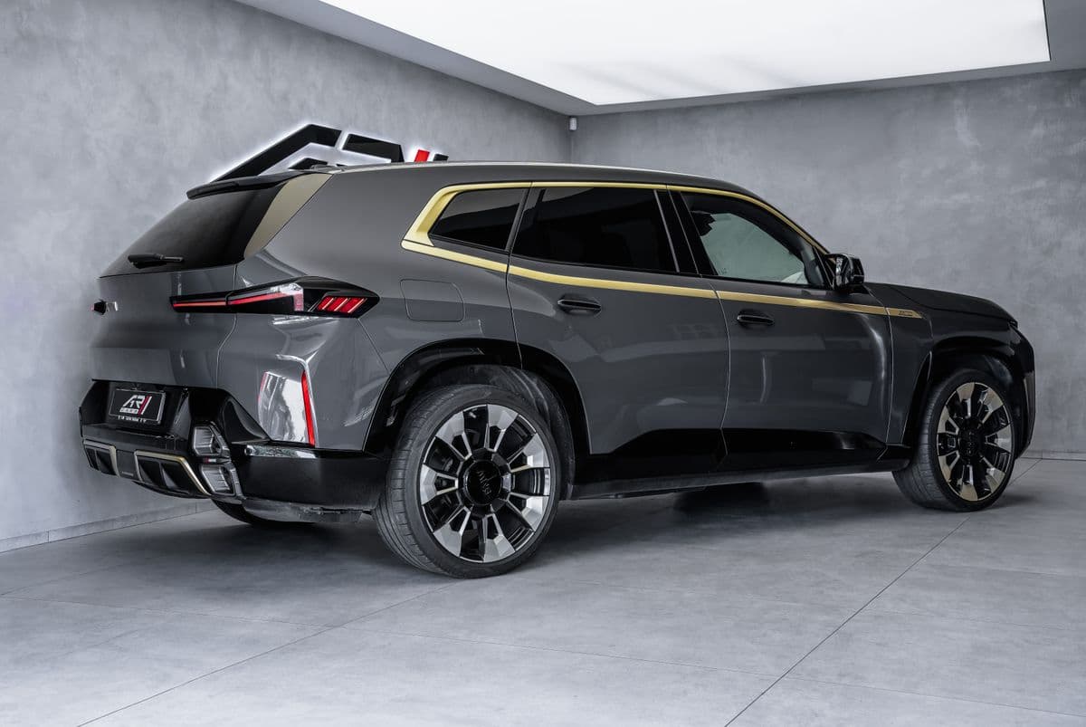2023 BMW XM - 13