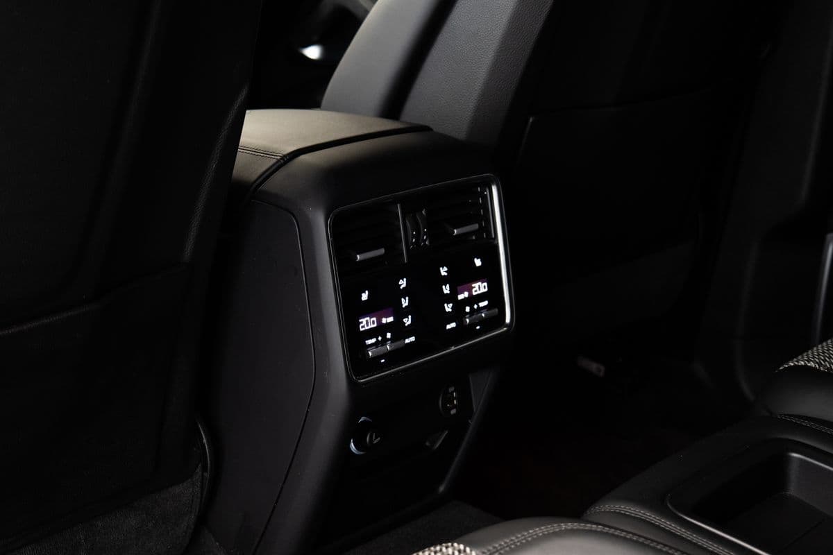 2019 Porsche CAYENNE - 45