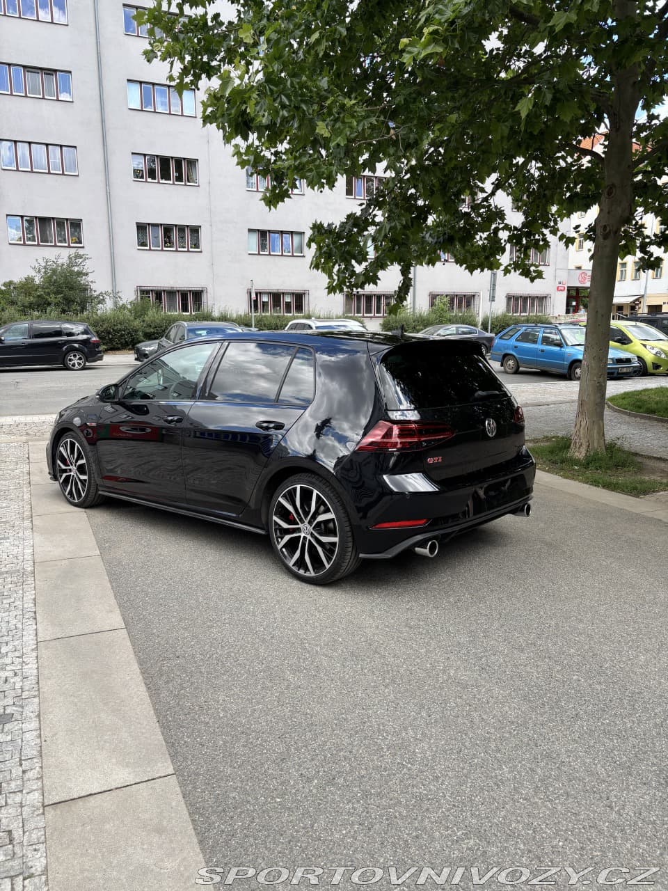 2017 Volkswagen GOLF - 19