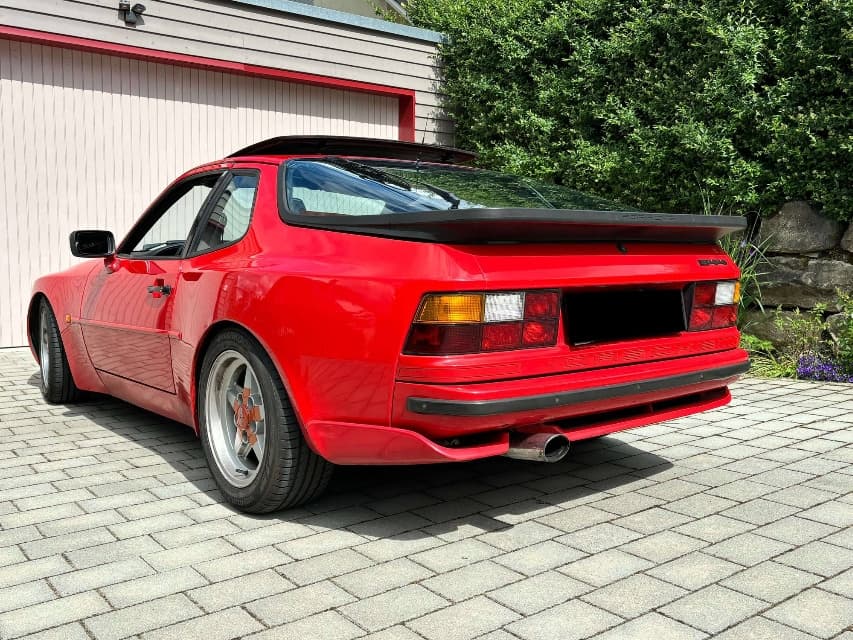 1985 Porsche 944 - 13