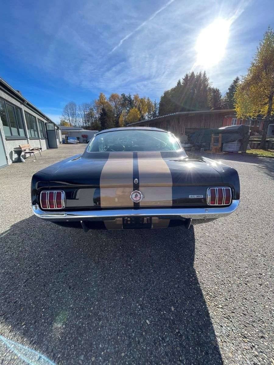 1965 Ford MUSTANG - 37
