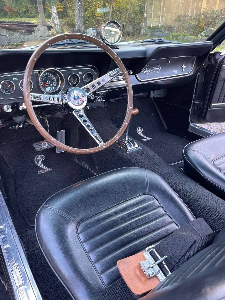 1965 Ford MUSTANG - 45