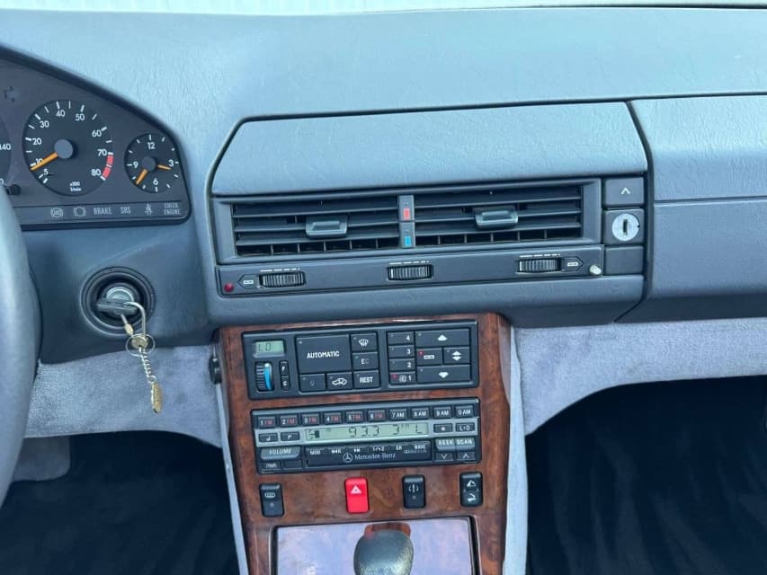 1991 Mercedes-Benz SL - 53