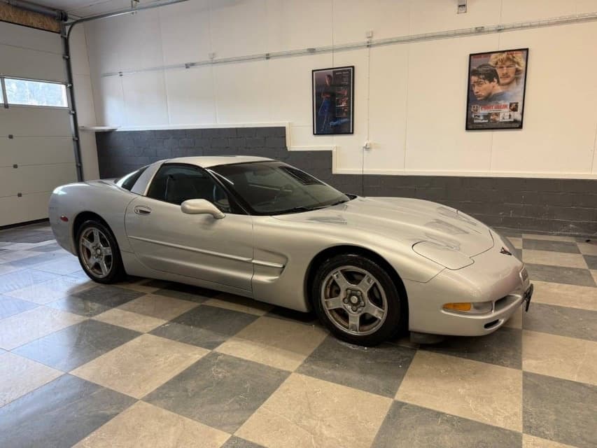 1998 Chevrolet CORVETTE - 9