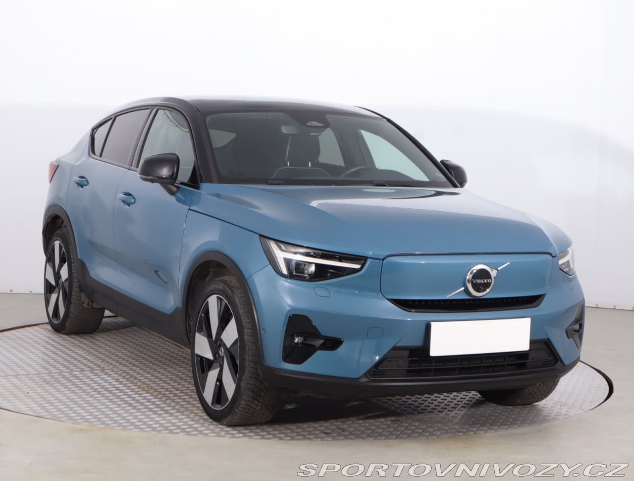 2022 Volvo C40