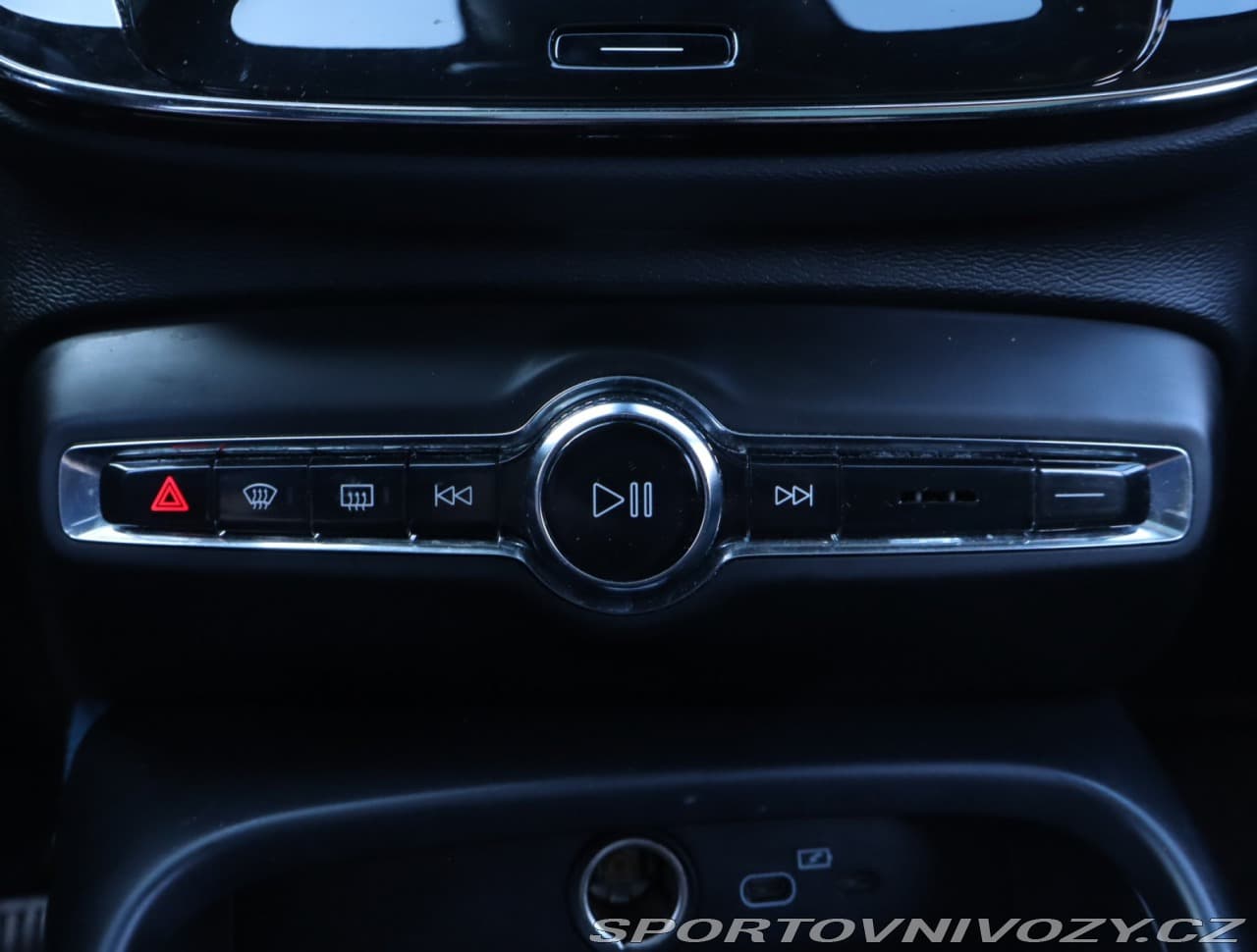 2022 Volvo C40 - 73