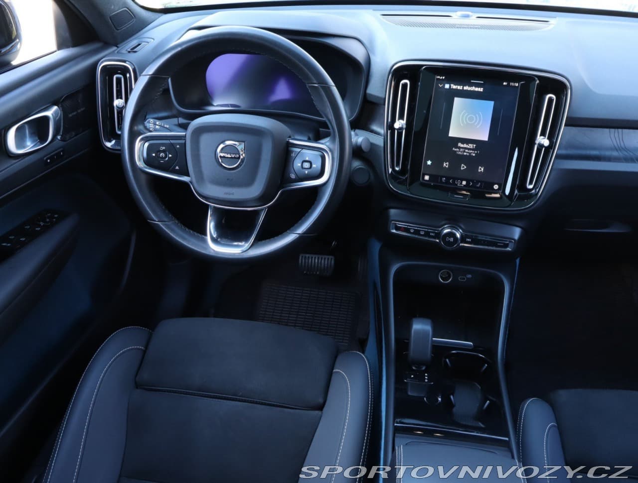 2022 Volvo C40 - 25
