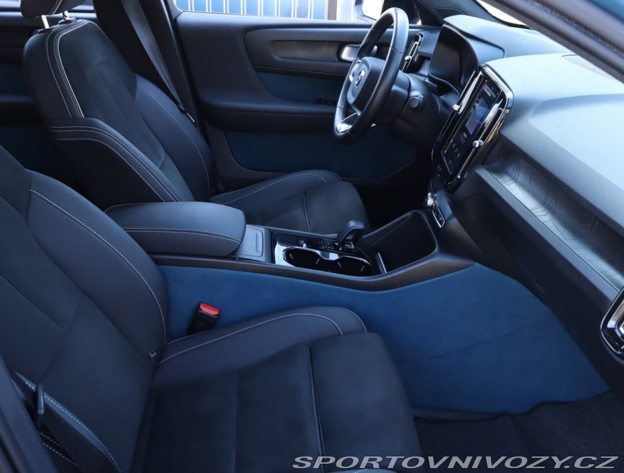 2022 Volvo C40 - 33